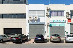 174m² Commercial property in Albolote, Spain No. 107839