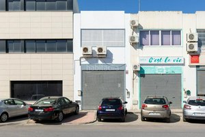 174m² Commercial property in Peligros, Spain No. 107870