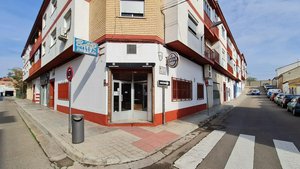 100m² Commercial property in Zaragoza, Spain No. 108232