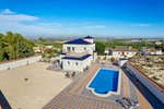 4 bedrooms Villa in Almoradi, Spain No. 10870 - Image 3
