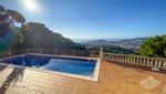 5 bedrooms Villa in Lloret de Mar, Spain No. 10881 - villa in Spain