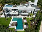 6 bedrooms Villa in Marbella, Spain No. 109073 - Image 9