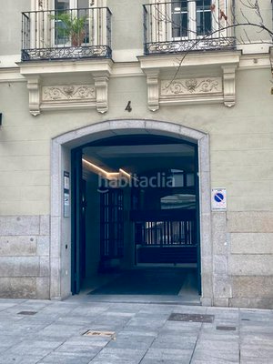 33m² Parking in Madrid, Spain No. 109155