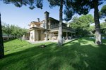 6 bedrooms House in Majadahonda, Spain No. 109225 - Image 2