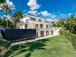5 bedrooms Villa in Marbella, Spain No. 109450 - villa in Spain