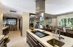 5 bedrooms Villa in Marbella, Spain No. 110204 - Image 22