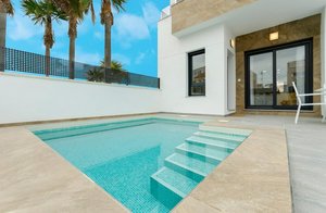 3 bedrooms Villa in Torrevieja, Spain No. 11105