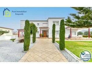 4 bedrooms House in Roses, Spain No. 111450