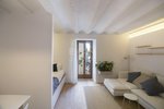1 bedroom Apartment in Ciutat Vella, Spain No. 112834 - apartment in Spain