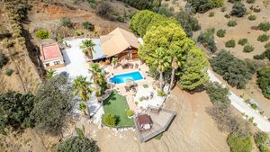 6 bedrooms Villa in Alhaurin el Grande, Spain No. 113326