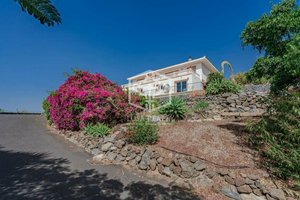6 bedrooms Villa in Adeje, Spain No. 11383
