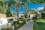 5 bedrooms Villa in Marbella, Spain No. 115110 - Image 9