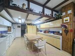 80m² Commercial property in Chartered Community of Navarre, Spain No. 116872 - Image 8