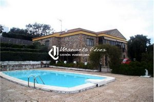 5 bedrooms House in Sierra de Fuentes, Spain No. 117943