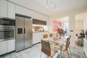 3 bedrooms Apartment in Madrid, Spain No. 118539