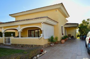 5 bedrooms House in La Nucia, Spain No. 11862