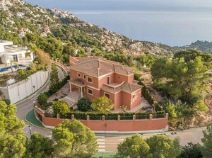 7 bedrooms Villa in Altea, Spain No. 11952