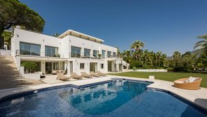 7 bedrooms Villa in Marbella, Spain No. 120426