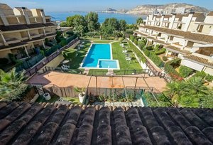 5 bedrooms House in Alicante, Spain No. 12050