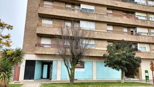 220m² Commercial property in Venta de Banos, Spain No. 120817