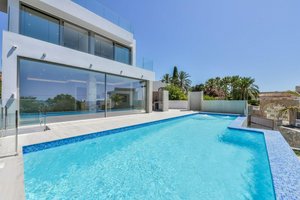 6 bedrooms Villa in Calpe, Spain No. 12132