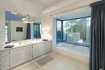 5 bedrooms Villa in Benahavis, Spain No. 121320 - Image 35