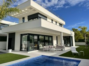 3 bedrooms House in Benidorm, Spain No. 12166