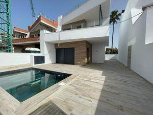 3 bedrooms Villa in San Miguel de Salinas, Spain No. 12213