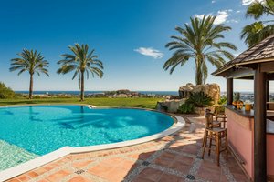 8 bedrooms Villa in Marbella, Spain No. 123743