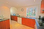 4 bedrooms Villa in Marbella, Spain No. 123832 - Image 3