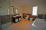 4 bedrooms Villa in Marbella, Spain No. 123832 - Image 5