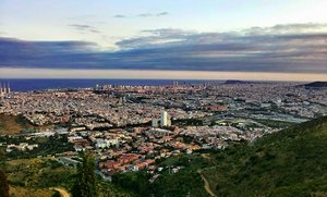 360m² Building in Santa Coloma de Gramenet, Spain No. 124061