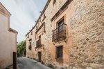 939m² Building in Sepulveda, Spain No. 125104 - Image 2