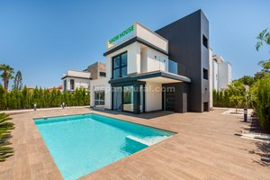 3 bedrooms Villa in Playa Honda, Spain No. 12681