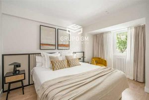 2 bedrooms Apartment in Madrid, Spain No. 127470