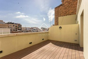 2 bedrooms Penthouse in Ciutat Vella, Spain No. 127793