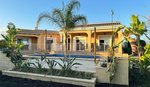 3 bedrooms Villa in Mutxamel, Spain No. 128278 - villa in Spain