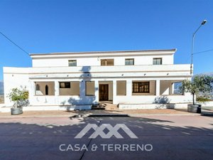 786m² Commercial property in Vinuela, Spain No. 128539