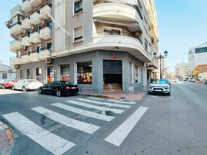 290m² Commercial property in Guardamar del Segura, Spain No. 12890