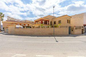 4 bedrooms House in Hurchillo, Spain No. 129211