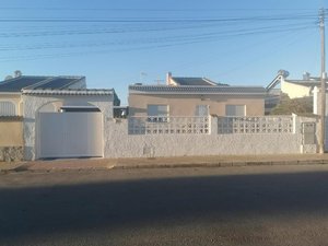 3 bedrooms Villa in Torrevieja, Spain No. 13015