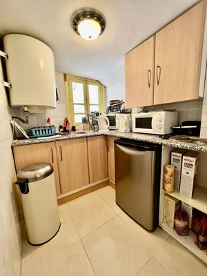 1 bedroom Commercial property in Marbella, Spain No. 131277