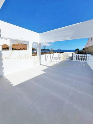 1 bedroom Apartment in Arona, Spain No. 131464