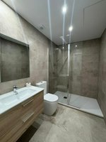 9 bedrooms Building in Badalona, Spain No. 132503 - Image 2
