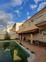 5 bedrooms House in Caceres, Spain No. 132548 - house in Spain