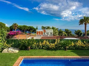 4 bedrooms Villa in Lloret de Mar, Spain No. 13320