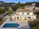 3 bedrooms Villa in Castell-Platja d'Aro, Spain No. 13379 - Image 2
