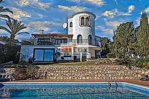 4 bedrooms Villa in Platja D'aro, Spain No. 13388