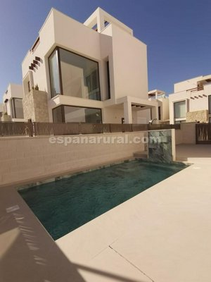 3 bedrooms Villa in Guardamar del Segura, Spain No. 13637