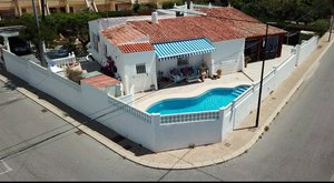 4 bedrooms Villa in Albir, Spain No. 13700